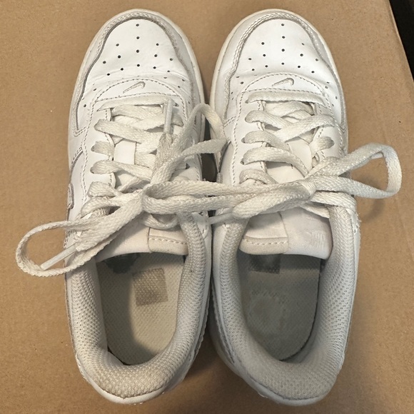 Kid’s Air Force 1s - Picture 1 of 4